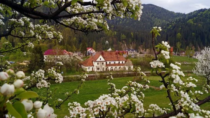 Культурні місця та історичні пам'ятки Татарова Культурні місця Татарова