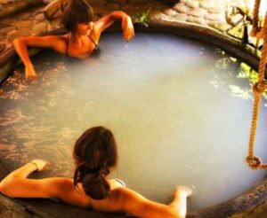 Купання в чанах в готелі Коруна