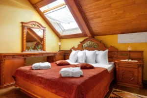 Номер люкс в готелі Коруна